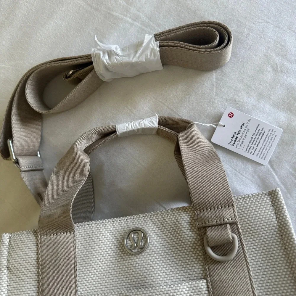 🆕 Lululemon Two Toned Canvas Tote Bag Mini 4.5L Mojave Tan Light Ivory - Picture 5 of 7